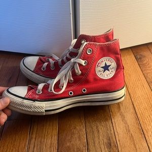 Womens 7 Converse Hightops